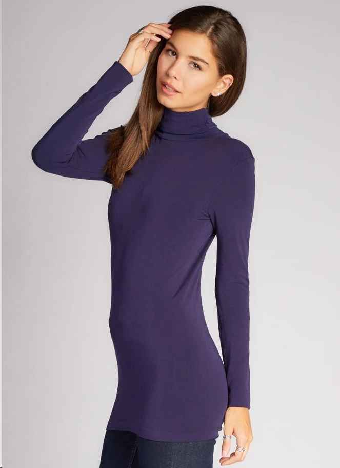 NAVY BAMBOO TURTLENECK
