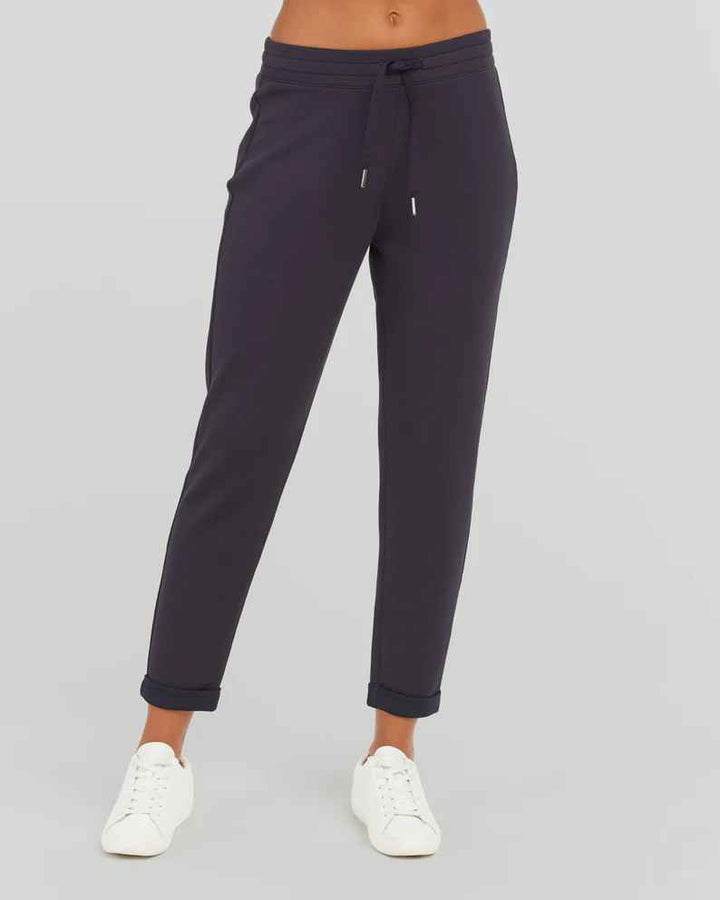 SPANX Airessentials Tapered Pant