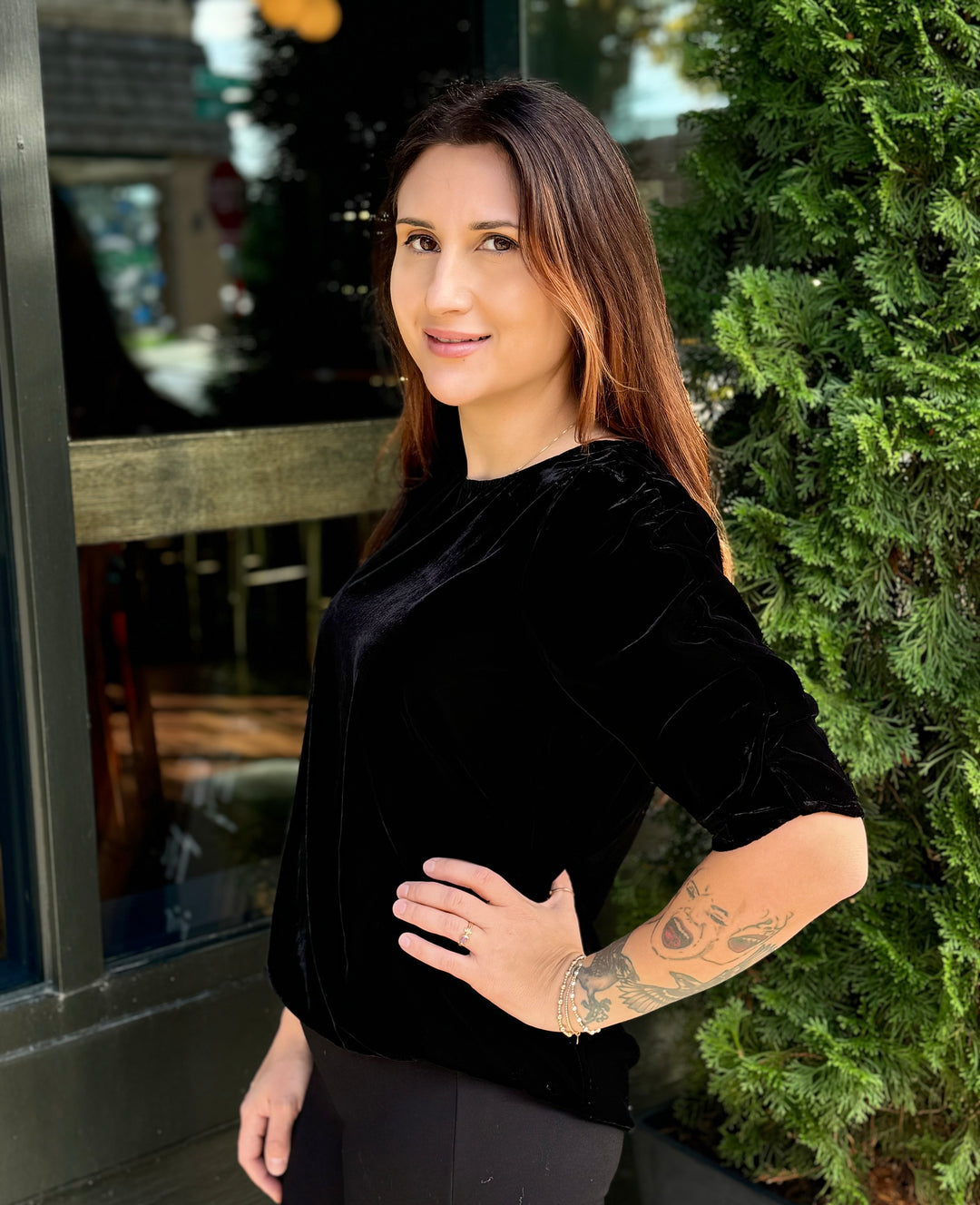 BLACK VELVET RUCHED SLEEVE TOP