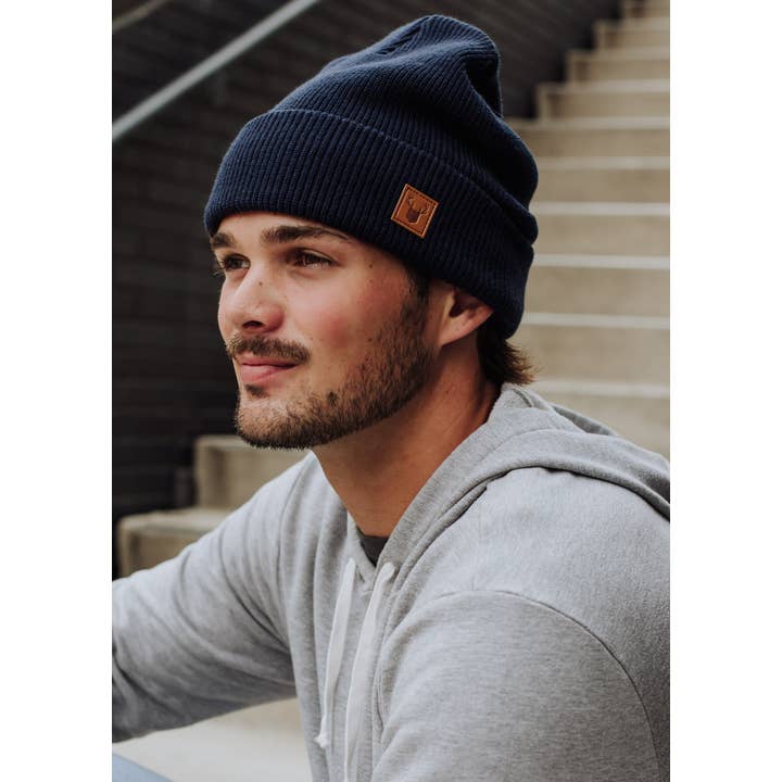 NAVY KNIT BEANIE