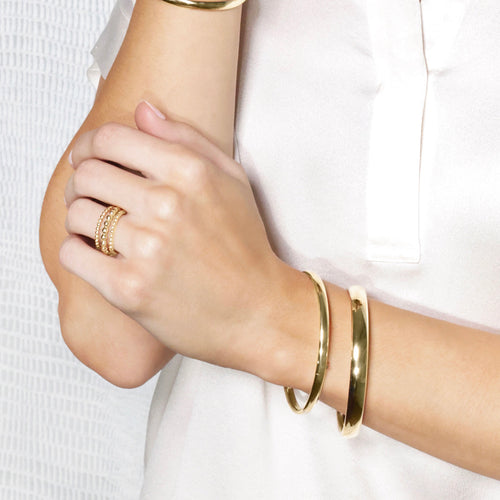 SMALL CHERISH GOLD BANGLE BRACELET