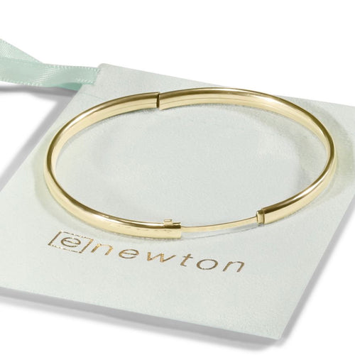 SMALL CHERISH GOLD BANGLE BRACELET