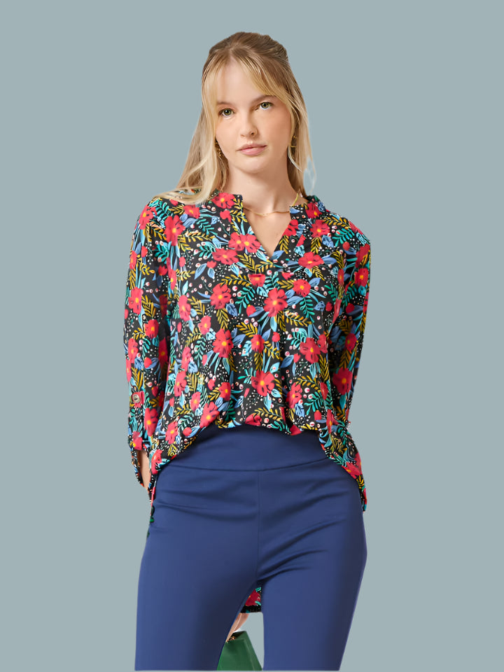 LIZZY BLACK MEDALLION FLORAL KNIT TOP