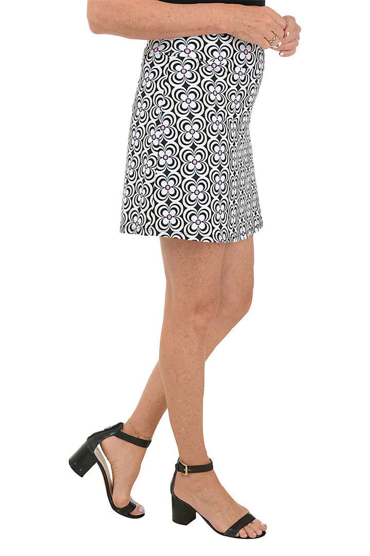 TESSA BLACK & WHITE OPTIC DAISY ZIP SKORT