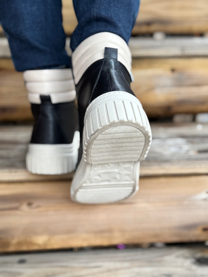 BLACK TENOR ZIP SNEAKER BOOT