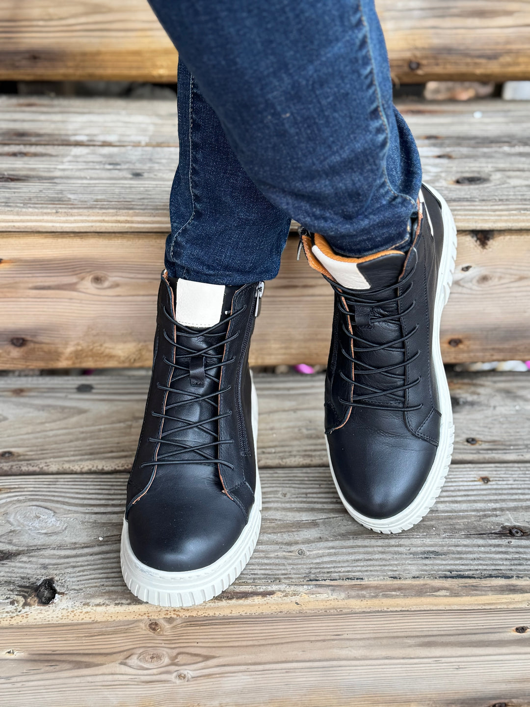 BLACK TENOR ZIP SNEAKER BOOT