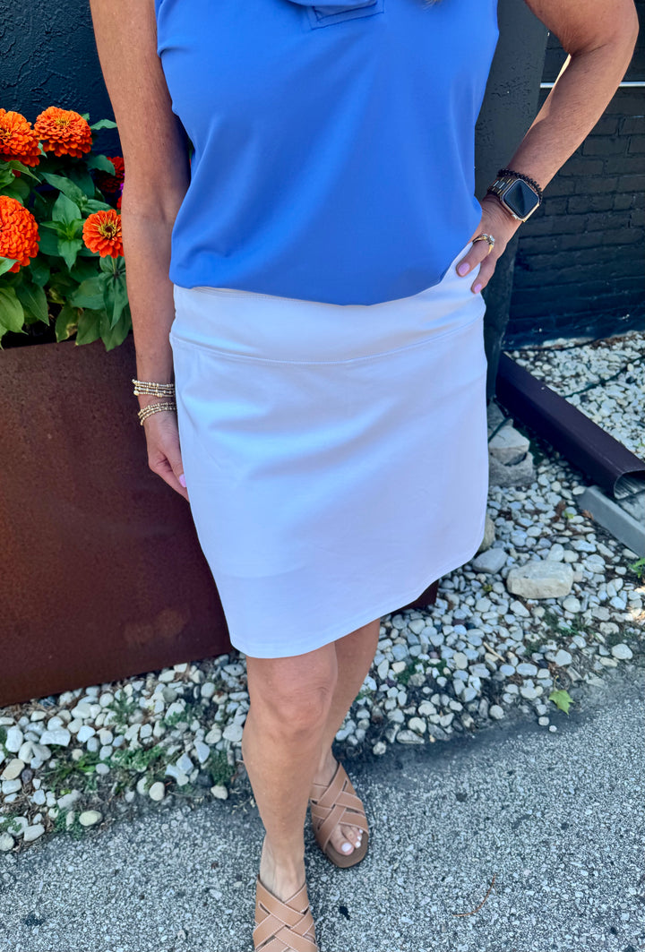 NIKKI WHITE PULL ON SKORT