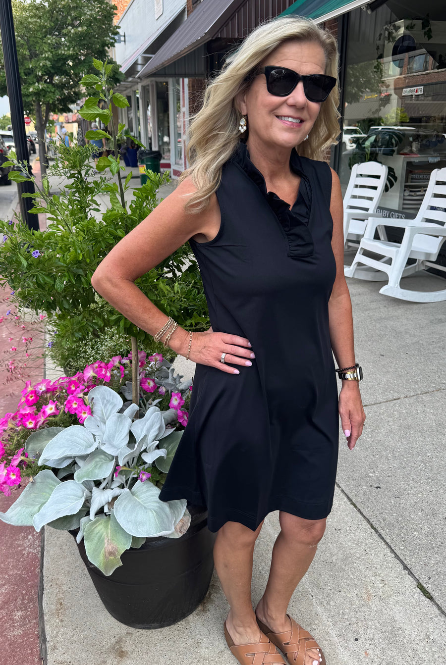 BLACK GAYLE V-NECK RUFFLE DRESS
