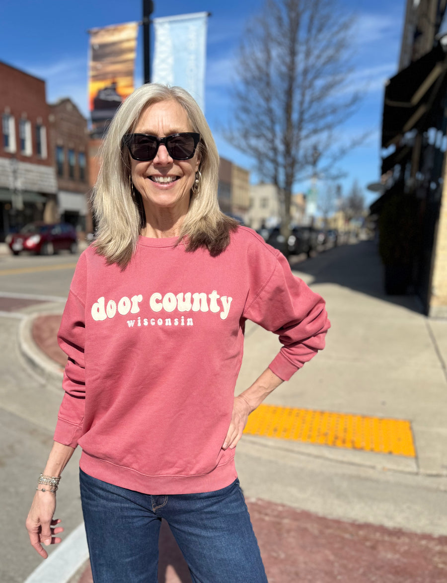 CINNEBAR DOOR COUNTY FELT APPLIQUE CREW SWEATSHIRT