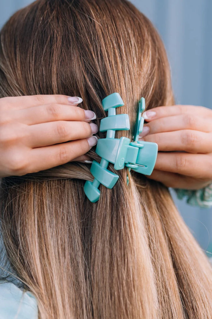 Totally Turquoise Medium Classic Hair Clip