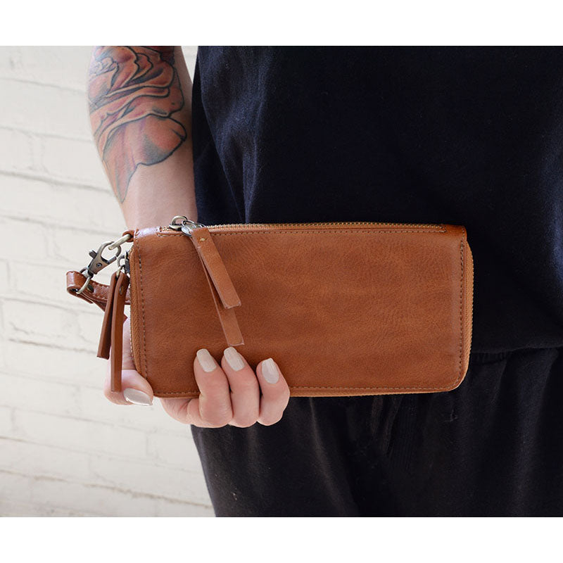 CHICORY CHLOE ZIP AROUND WALLET
