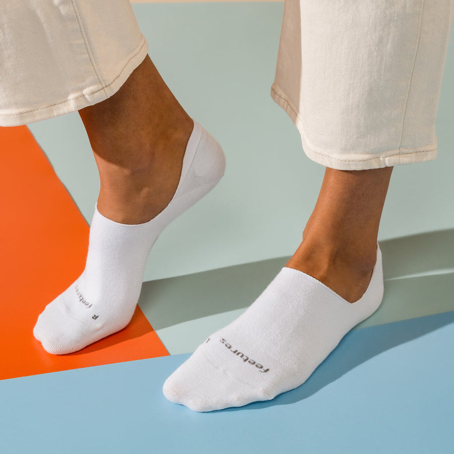 ELITE WHITE ULTRA LIGHT INVISIBLE SOCKS
