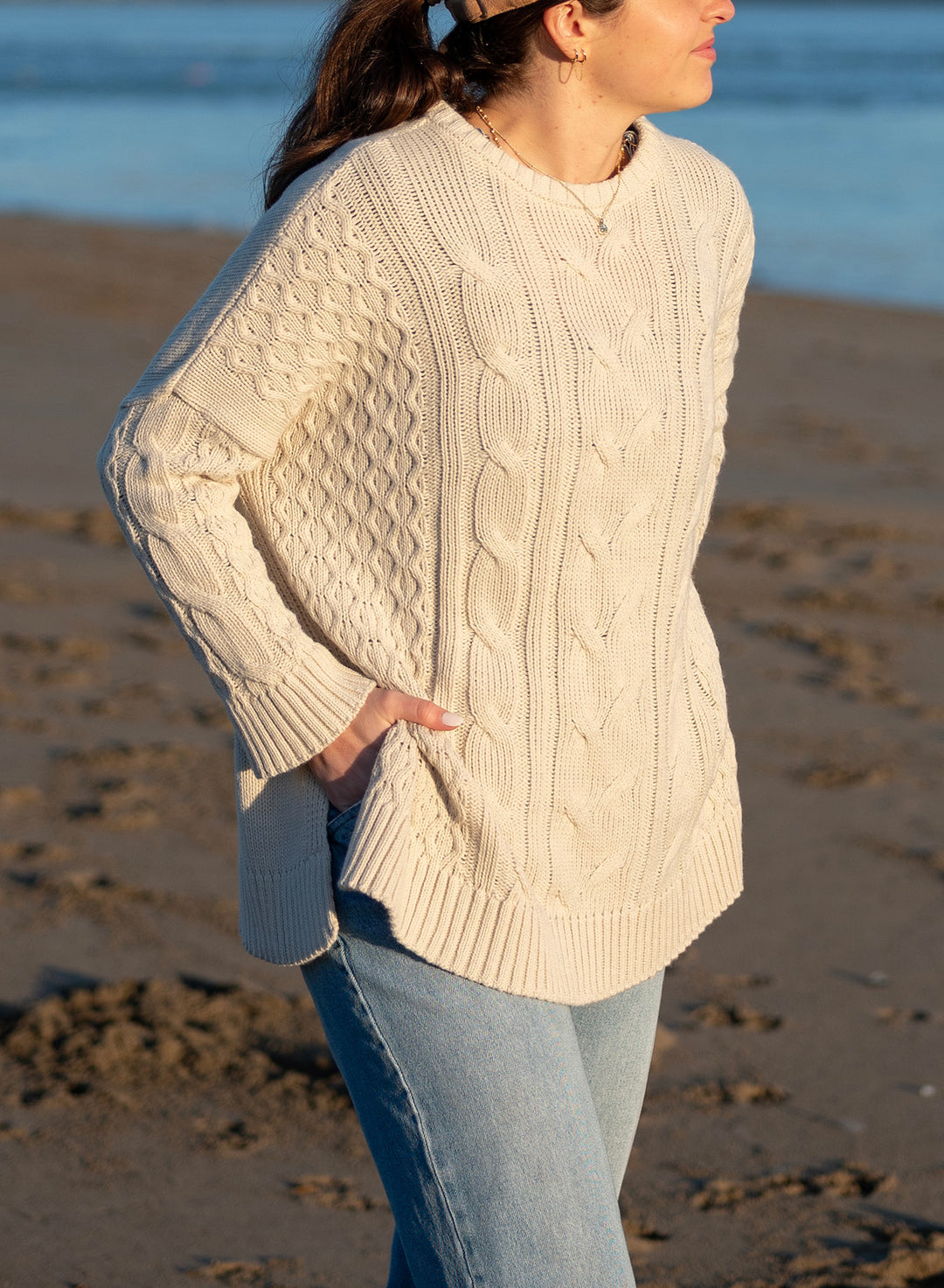 SEA SALT COTSWOLD CABLEKNIT SWEATER
