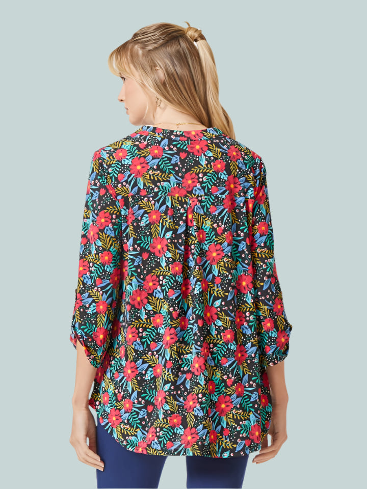 LIZZY BLACK MEDALLION FLORAL KNIT TOP