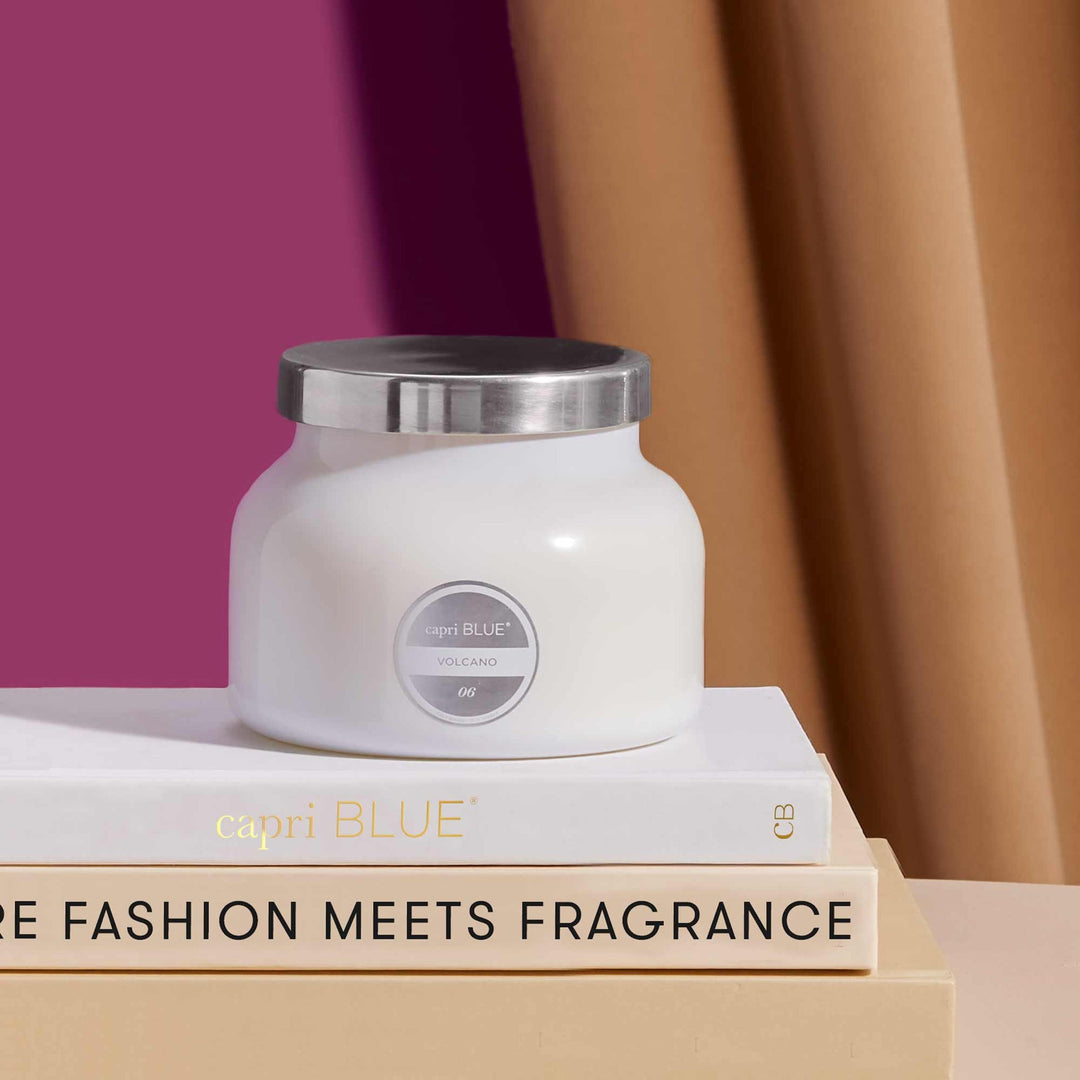 VOLCANO 19 OZ SIGNATURE WHITE CANDLE