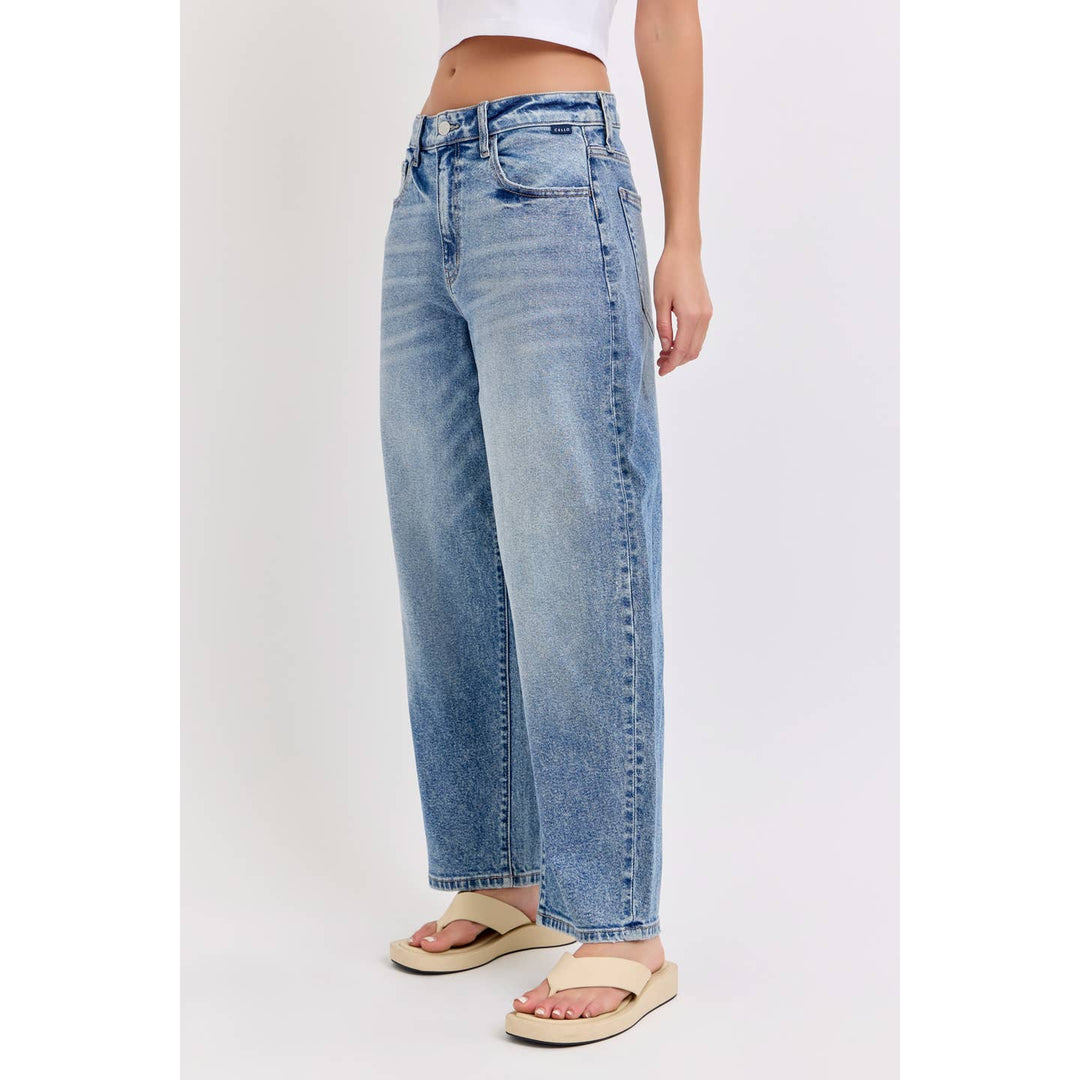 DONNA LIGHT WASH BARREL JEANS