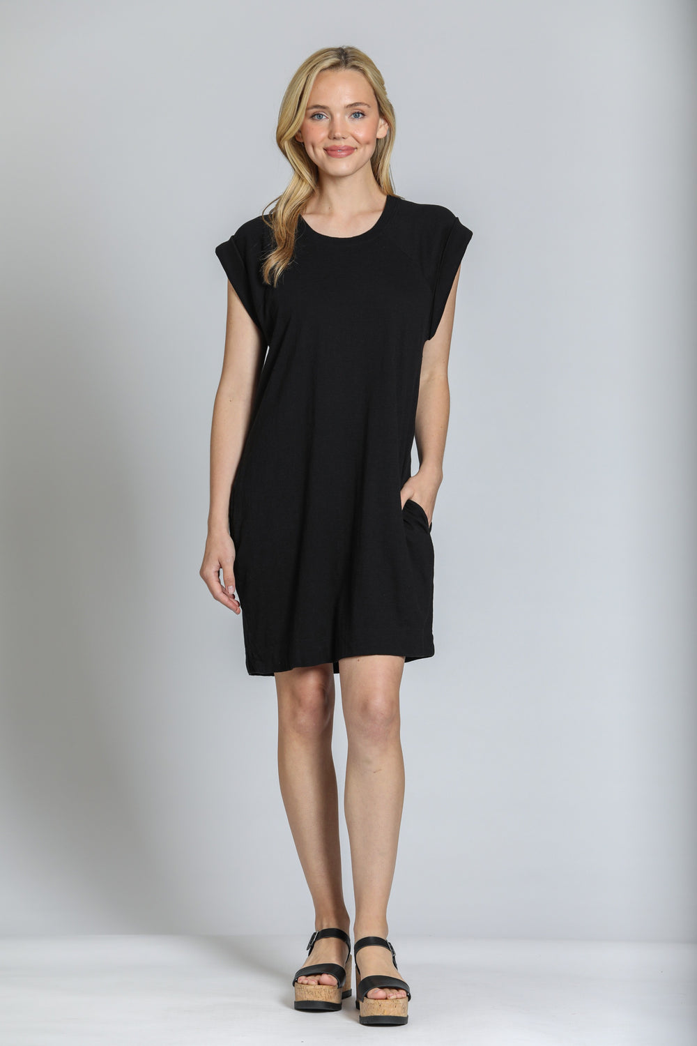 BLACK CAP SLEEVE KNIT T-SHIRT DRESS