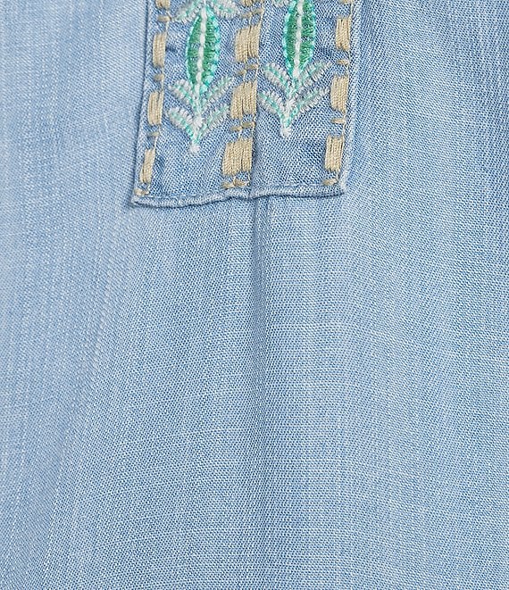 EMBROIDERED NOTCH NECK COLLAR TOP