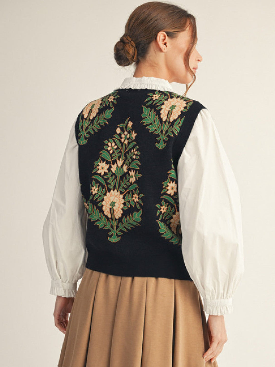 BLACK VINTAGE FLORAL SWEATER VEST