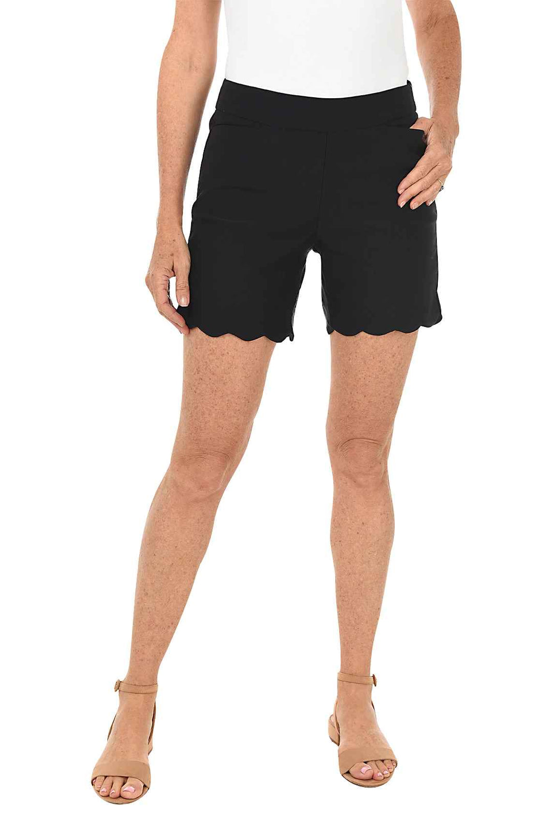 AMY BLACK SCALLOP 6' SHORT