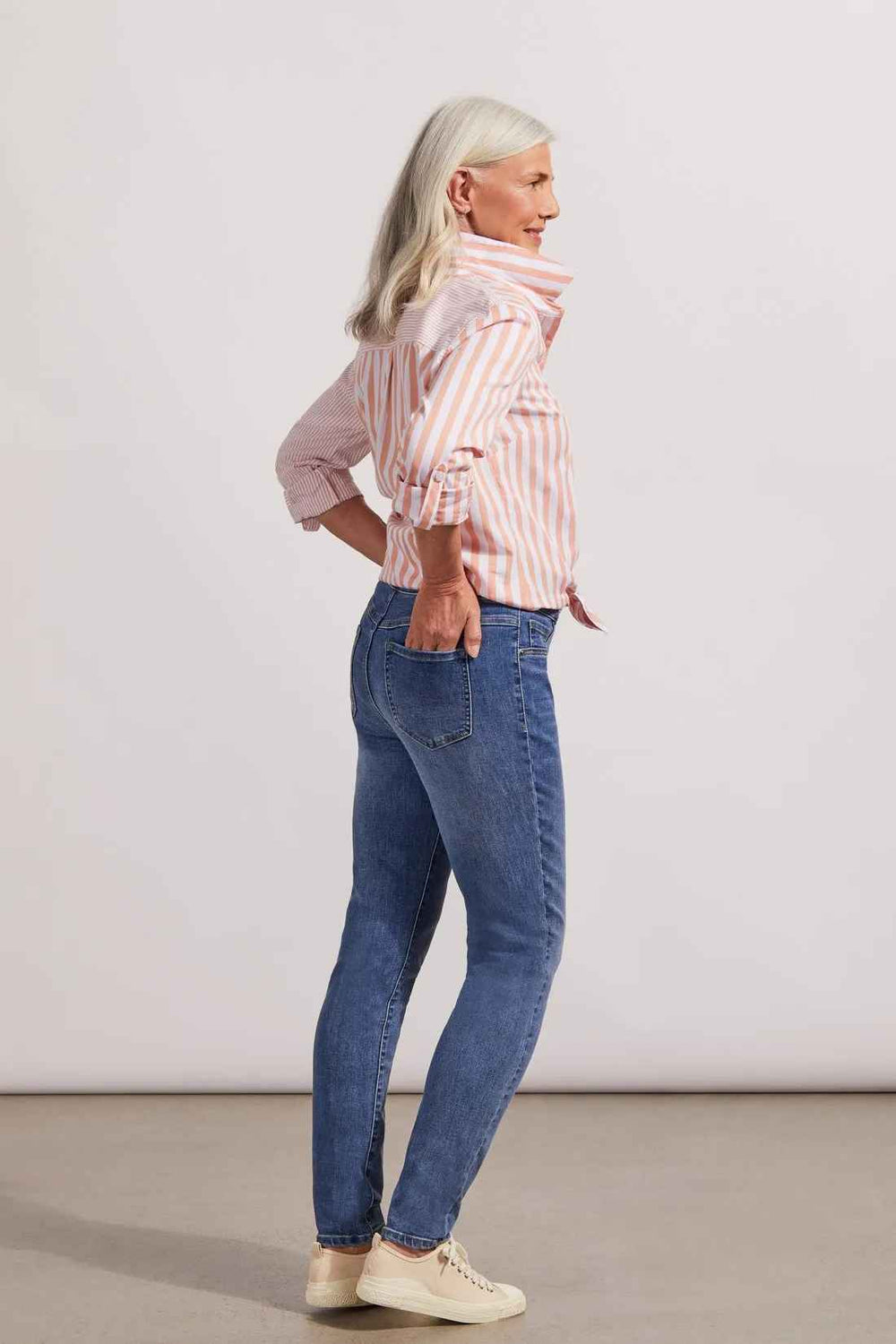 Audrey Dark Vintage Pull On Jean
