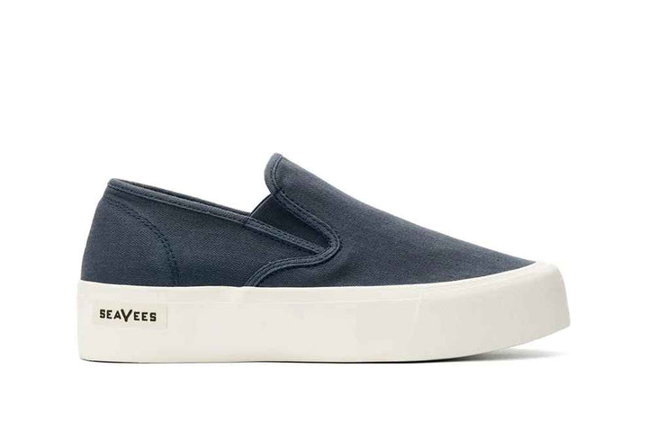 BAJA NAVY SLIP ON PLATFORM