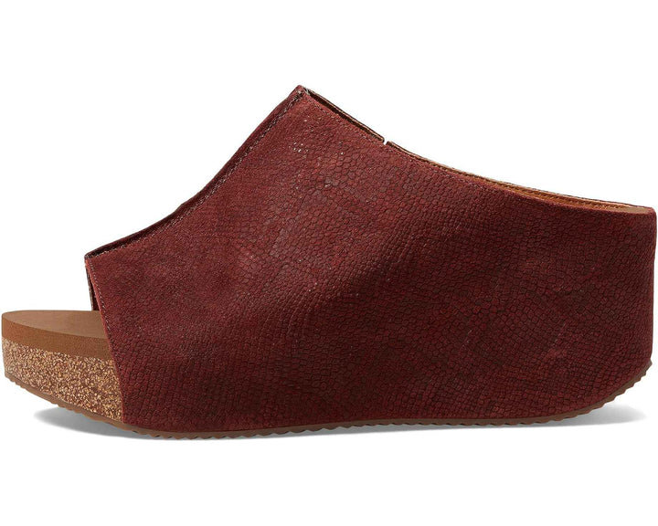 Carrier Oxblood Embossed Wedge