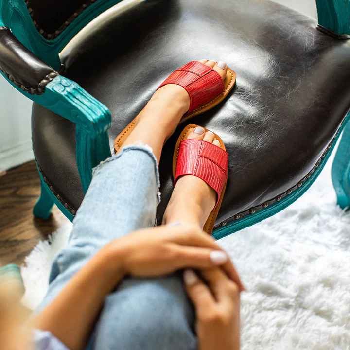 DIXON RED SLIDE SANDAL