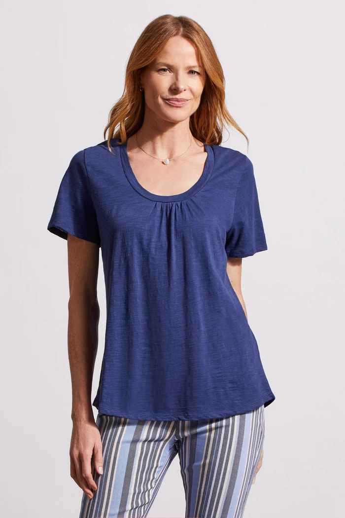 JET BLUE U-NECK TEE
