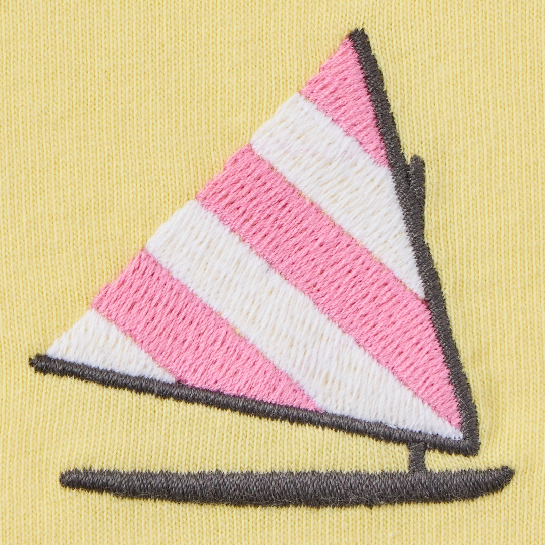 EMBROIDERED SIMPLE SAILBOAT CRUSHER TEE