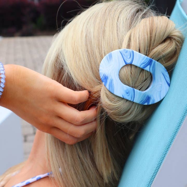 TIDE & TRUE MEDIUM FLAT ROUND HAIR CLIP
