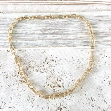 GOLD EQUESTRIAN LINKED CHAIN NECKLACE
