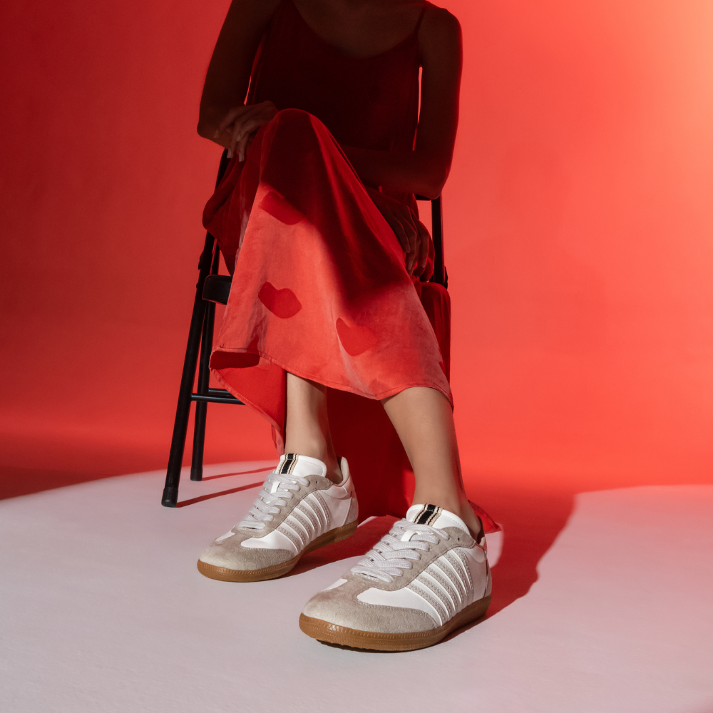 WHITE STEVIE SNEAKER
