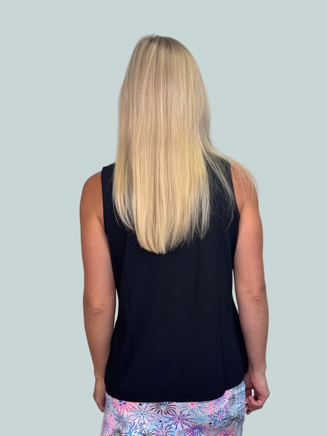 NELLIE BLACK SLEEVELESS ZIP TOP
