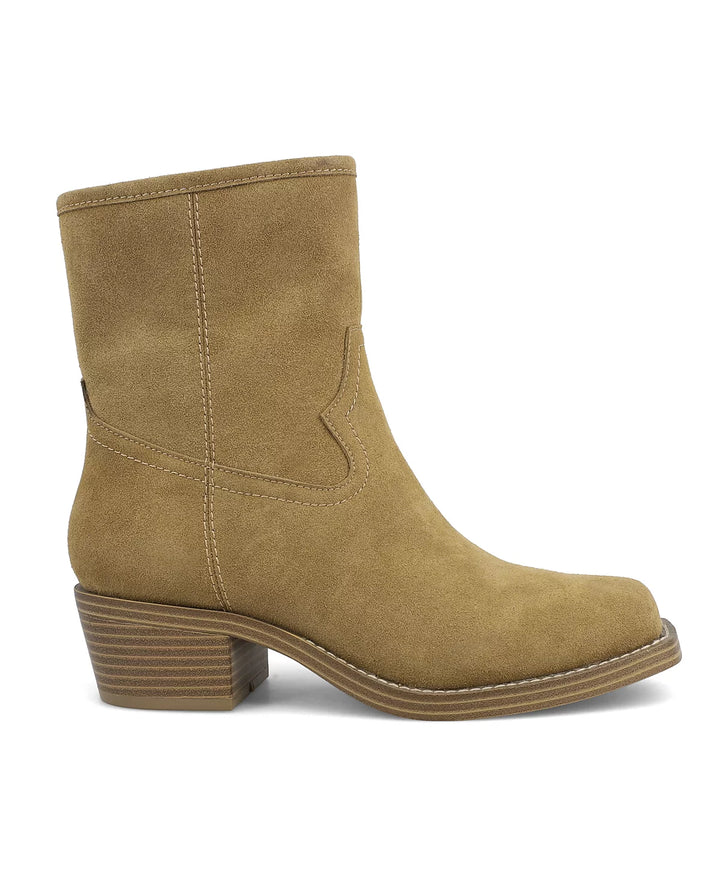 TAN DAGNY SQUARE TOE BOOTS