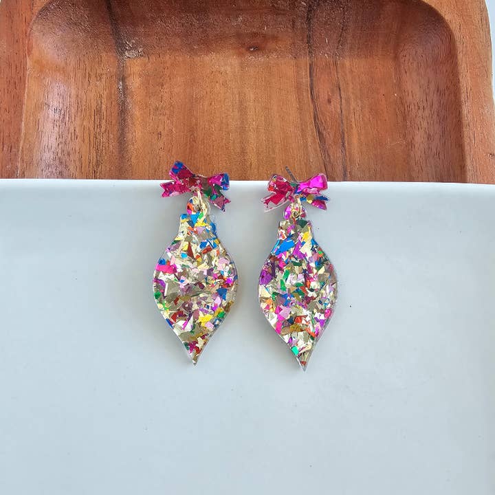 GOLD TINSEL VINTAGE ORNAMENT EARRINGS