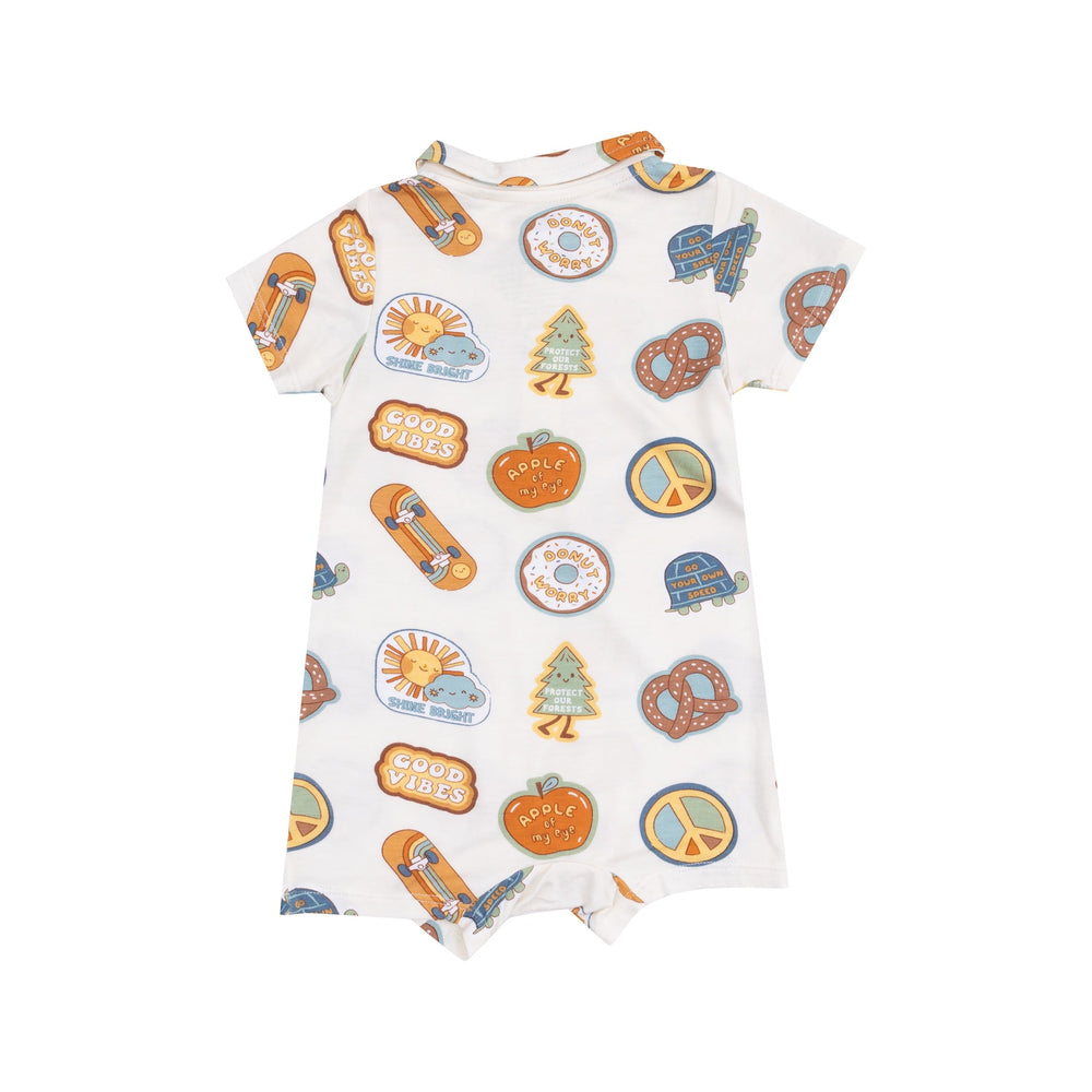 GROOVY VIBES STICKERS POLO SHORTIE
