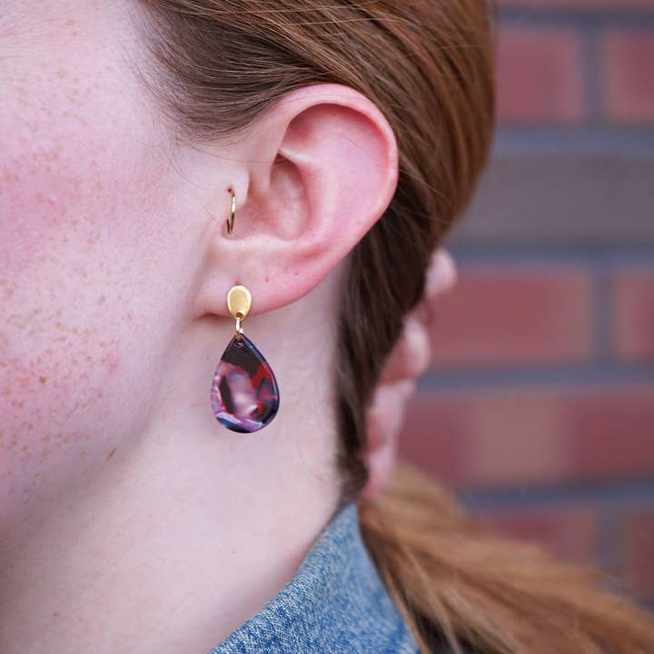 LEAH BURGUNDY EARRINGS
