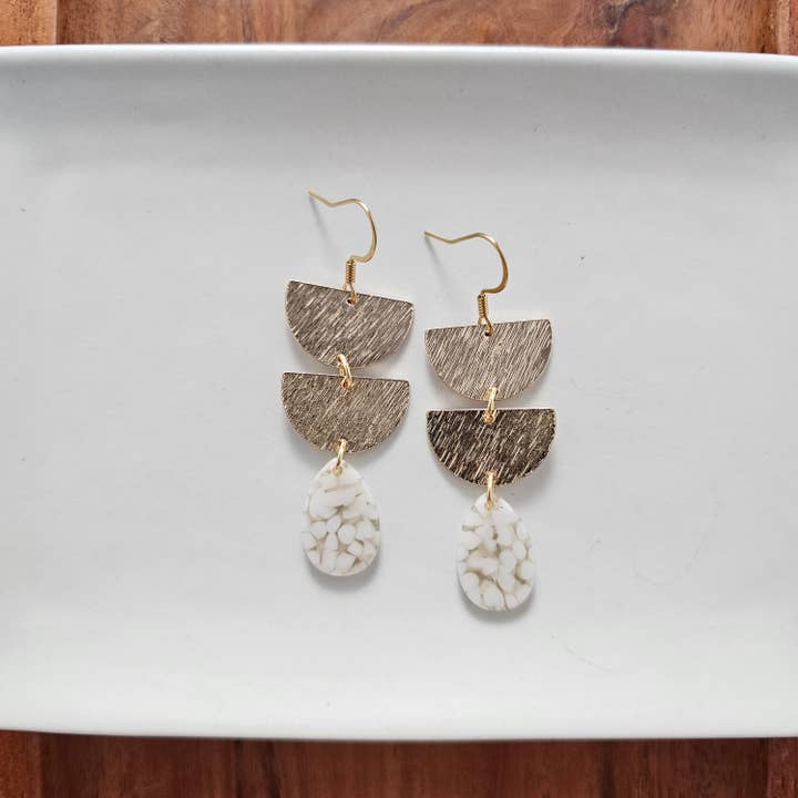 ARIA GOLD PEBBLE EARRINGS