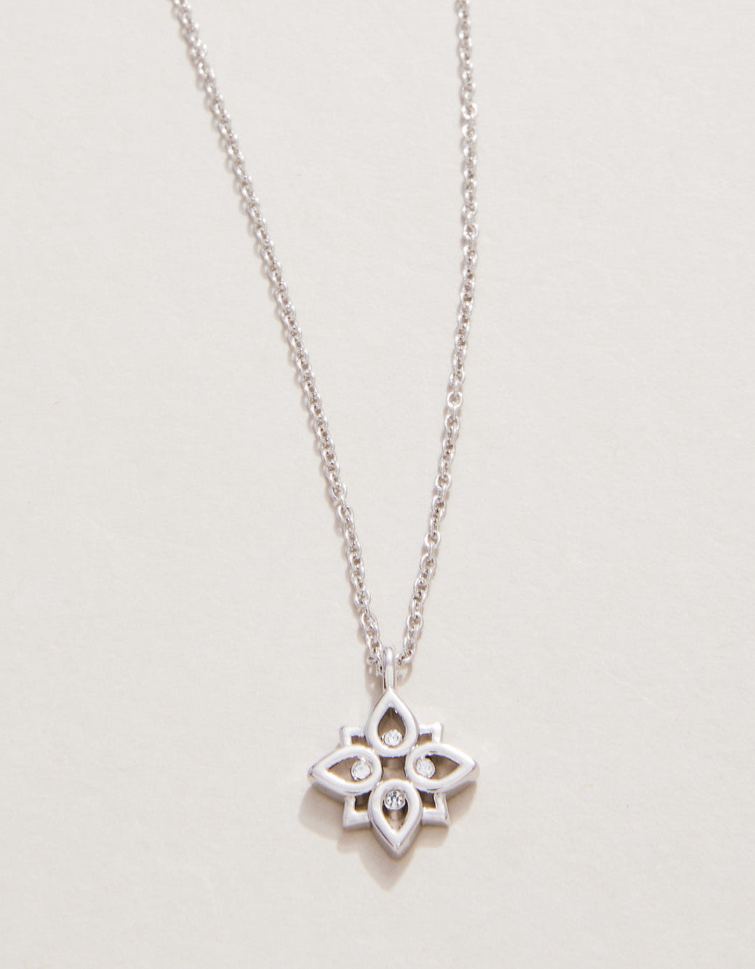 SILVER SEA LA VIE NEVER GIVE UP LOTUS 18" NECKLACE