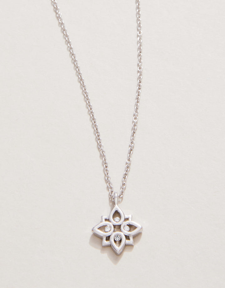 SILVER SEA LA VIE NEVER GIVE UP LOTUS 18" NECKLACE