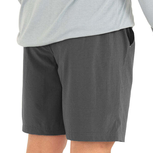 MEN'S GRAPHITE 8" BREEZE SHORTS
