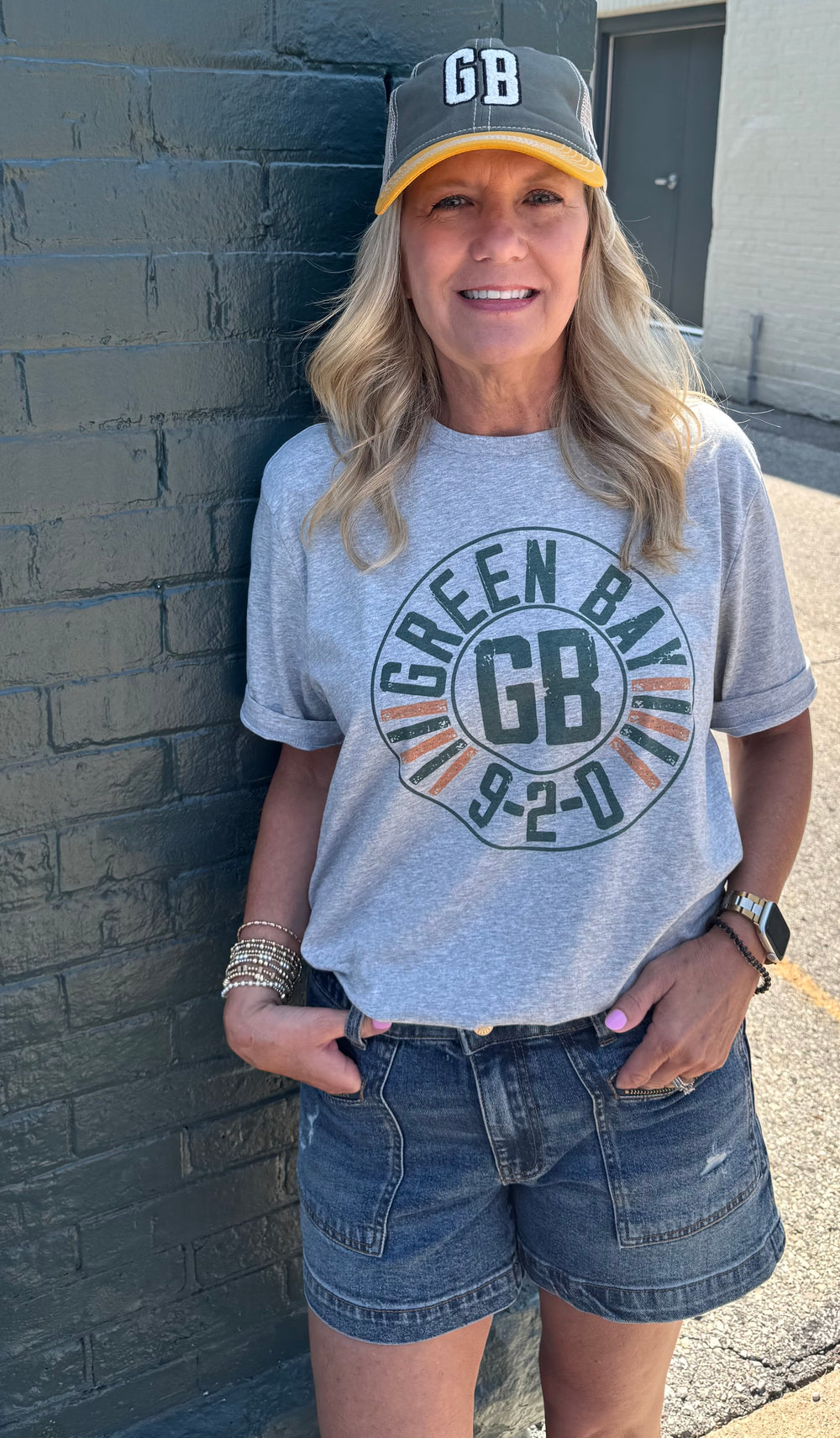 GREEN BAY 920 HEATHER GREY GRAPHIC TEE
