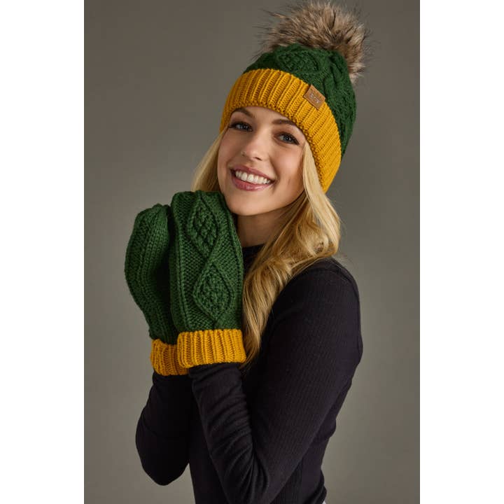 GREEN WITH GOLD TRIM CABLE MITTENS
