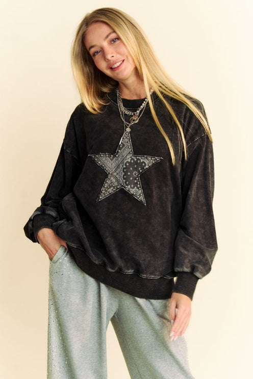 BLACK WASH STAR PATCH RELAXED FIT CEW