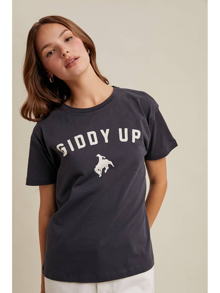 GIDDY UP GRAPHIC TEE