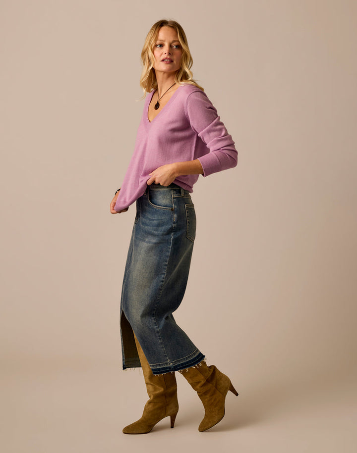 JULIETE LUPINE HEATHER V-NECK SWEATER