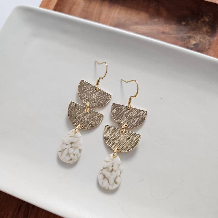 ARIA GOLD PEBBLE EARRINGS