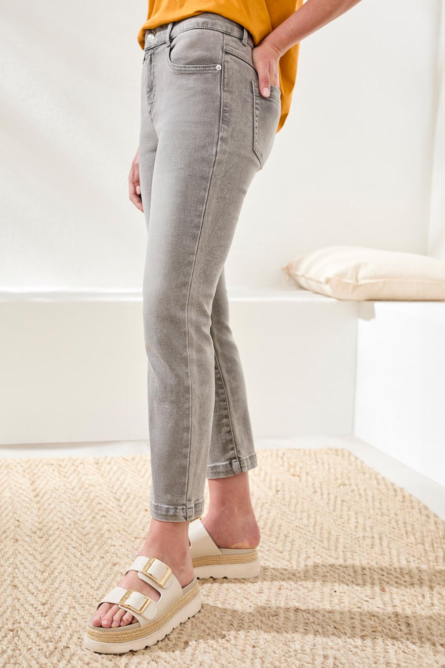 AUDREY CLOUD GREY BOUNDLESS DENIM STRAIGHT CROP JEANS

