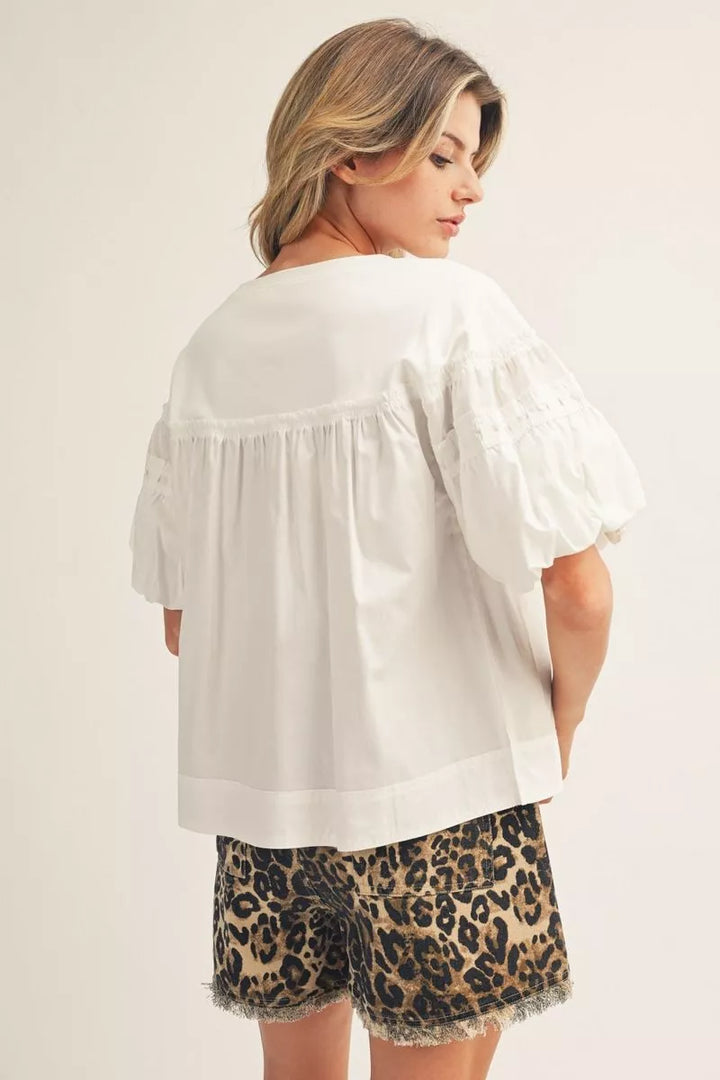 AMY SOLID WHITE SMOCKED SHORT SLEEVE TOP
